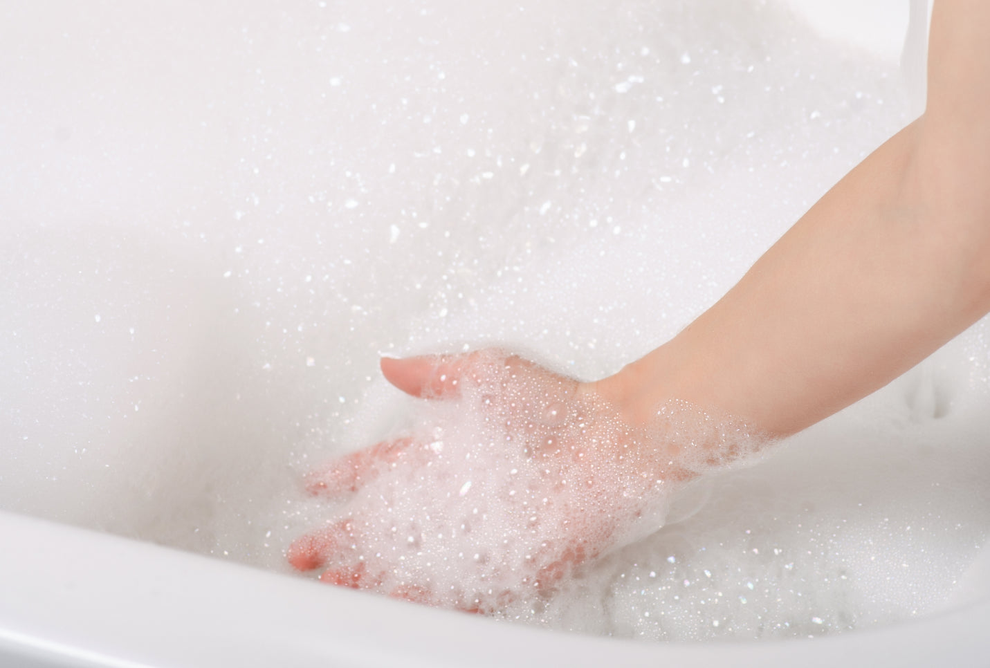 8 Reasons To Consider Using a Feminine Wash